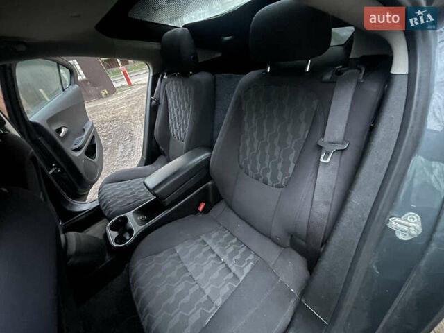 Серый Шевроле Вольт, объемом двигателя 1.4 л и пробегом 174 тыс. км за 10500 $, фото 25 на Automoto.ua