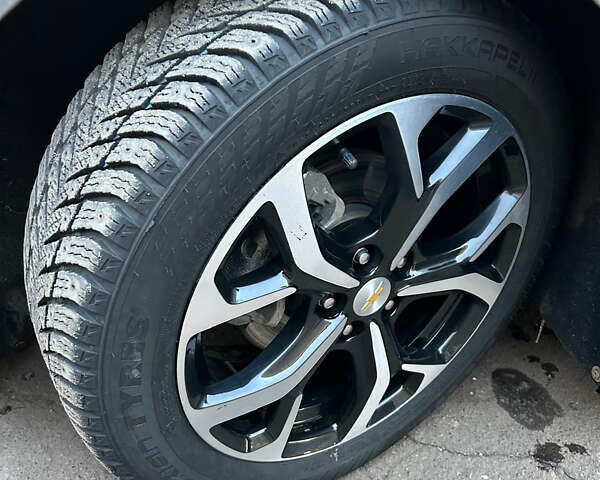 Серый Шевроле Вольт, объемом двигателя 1.49 л и пробегом 82 тыс. км за 19200 $, фото 23 на Automoto.ua