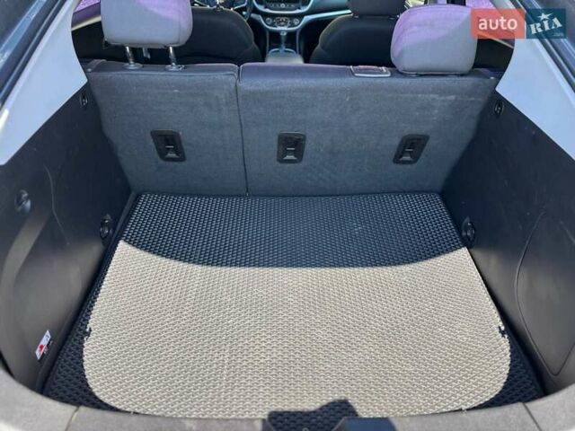 Сірий Шевроле Вольт, об'ємом двигуна 1.49 л та пробігом 98 тис. км за 15200 $, фото 29 на Automoto.ua