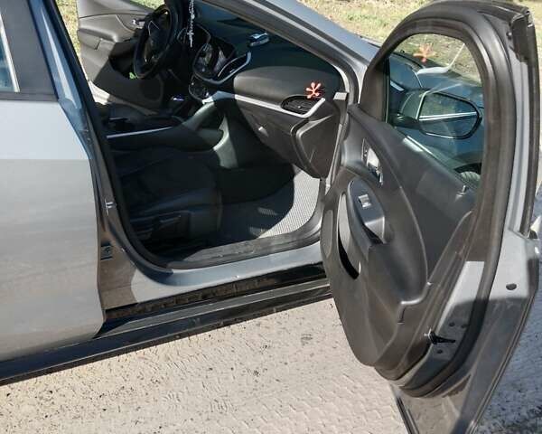 Сірий Шевроле Вольт, об'ємом двигуна 1.49 л та пробігом 156 тис. км за 16200 $, фото 3 на Automoto.ua