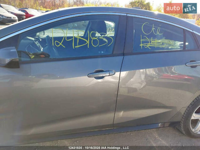 Сірий Шевроле Вольт, об'ємом двигуна 1.5 л та пробігом 192 тис. км за 9799 $, фото 4 на Automoto.ua