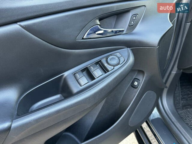Сірий Шевроле Вольт, об'ємом двигуна 1.49 л та пробігом 71 тис. км за 16500 $, фото 19 на Automoto.ua
