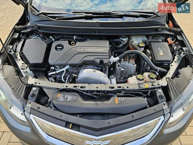 Шевроле Вольт 2017 в Одессе на Automoto.ua Серый Шевроле Вольт, объемом двигателя 1.49 л и пробегом 125 тыс. км за 14300 $, фото 37 на Automoto.ua