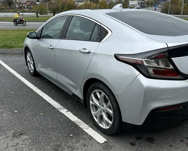 Серый Шевроле Вольт, объемом двигателя 1.49 л и пробегом 135 тыс. км за 17500 $, фото 2 на Automoto.ua