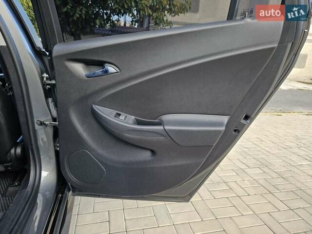 Шевроле Вольт 2017 в Одессе на Automoto.ua Серый Шевроле Вольт, объемом двигателя 1.49 л и пробегом 125 тыс. км за 14300 $, фото 32 на Automoto.ua