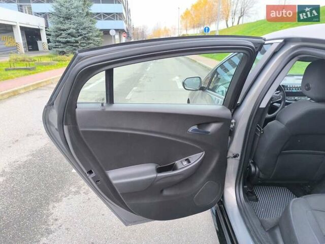 Серый Шевроле Вольт, объемом двигателя 1.5 л и пробегом 150 тыс. км за 12900 $, фото 17 на Automoto.ua