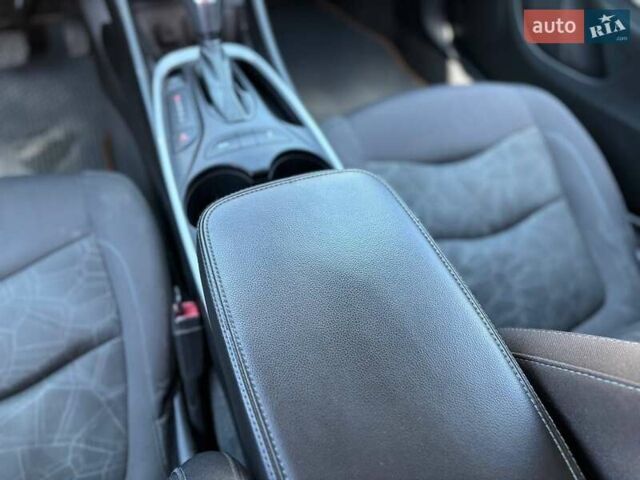 Сірий Шевроле Вольт, об'ємом двигуна 1.49 л та пробігом 98 тис. км за 15200 $, фото 25 на Automoto.ua