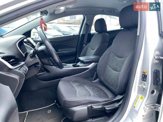 Сірий Шевроле Вольт, об'ємом двигуна 1.5 л та пробігом 190 тис. км за 14990 $, фото 8 на Automoto.ua