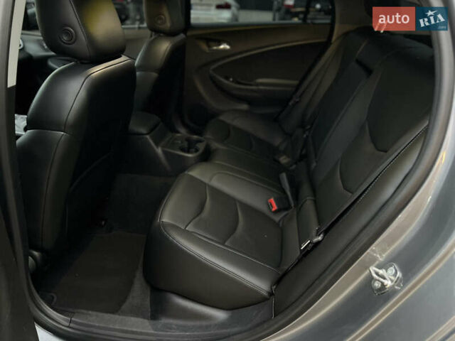 Серый Шевроле Вольт, объемом двигателя 1.5 л и пробегом 145 тыс. км за 13500 $, фото 7 на Automoto.ua