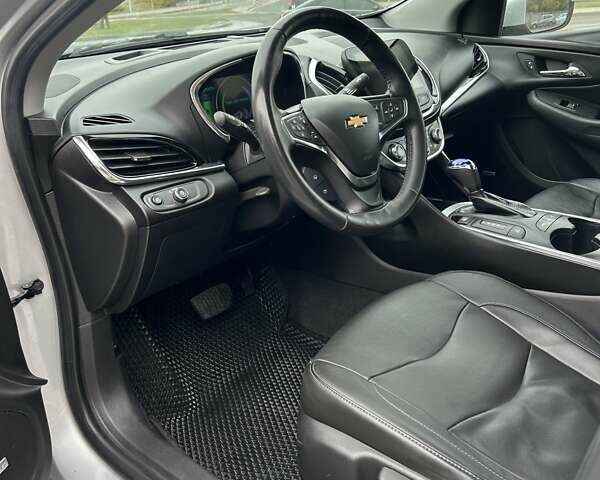 Серый Шевроле Вольт, объемом двигателя 1.49 л и пробегом 135 тыс. км за 17500 $, фото 6 на Automoto.ua