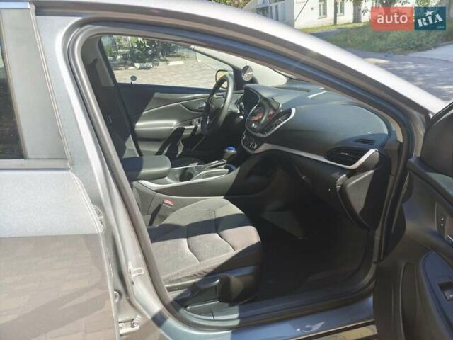 Сірий Шевроле Вольт, об'ємом двигуна 1.5 л та пробігом 107 тис. км за 18000 $, фото 2 на Automoto.ua