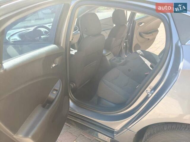 Сірий Шевроле Вольт, об'ємом двигуна 1.5 л та пробігом 107 тис. км за 18000 $, фото 1 на Automoto.ua
