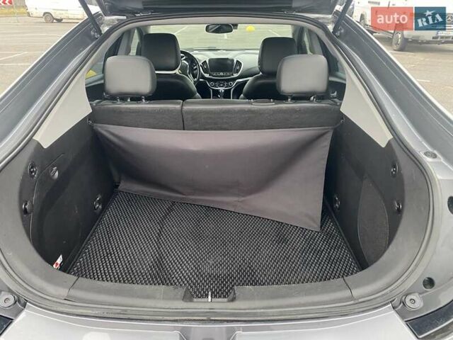 Сірий Шевроле Вольт, об'ємом двигуна 1.5 л та пробігом 94 тис. км за 19200 $, фото 6 на Automoto.ua