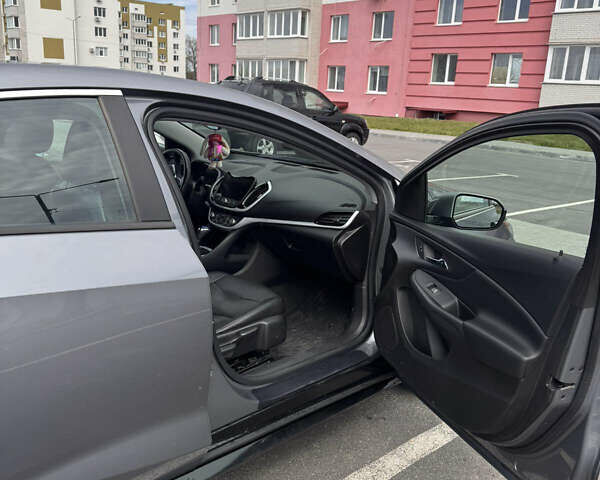 Сірий Шевроле Вольт, об'ємом двигуна 1.5 л та пробігом 124 тис. км за 18200 $, фото 5 на Automoto.ua