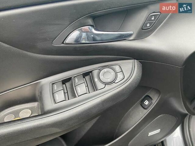 Сірий Шевроле Вольт, об'ємом двигуна 1.5 л та пробігом 94 тис. км за 19200 $, фото 15 на Automoto.ua