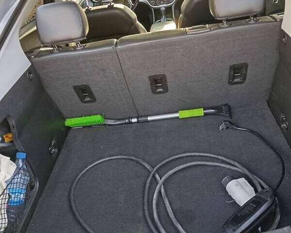 Серый Шевроле Вольт, объемом двигателя 1.49 л и пробегом 114 тыс. км за 18000 $, фото 2 на Automoto.ua