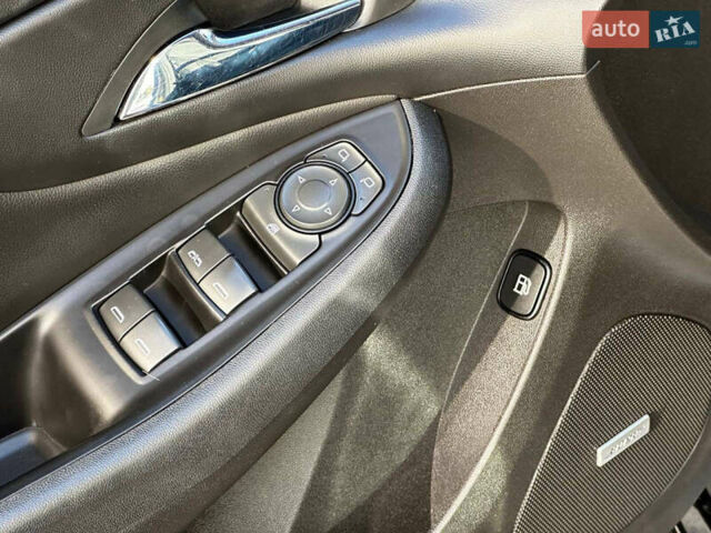 Серый Шевроле Вольт, объемом двигателя 1.5 л и пробегом 59 тыс. км за 18290 $, фото 19 на Automoto.ua