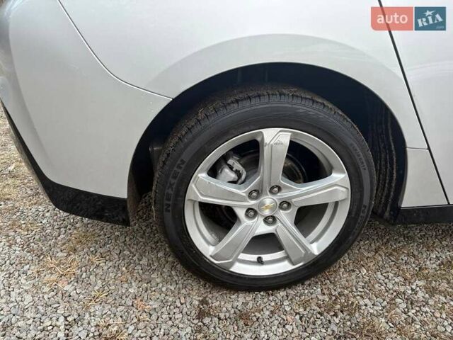 Серый Шевроле Вольт, объемом двигателя 1.5 л и пробегом 116 тыс. км за 16777 $, фото 60 на Automoto.ua