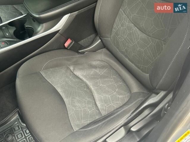 Серый Шевроле Вольт, объемом двигателя 1.49 л и пробегом 122 тыс. км за 16400 $, фото 22 на Automoto.ua