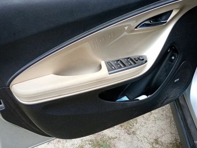 Сірий Шевроле Вольт, об'ємом двигуна 1.4 л та пробігом 152 тис. км за 9700 $, фото 6 на Automoto.ua