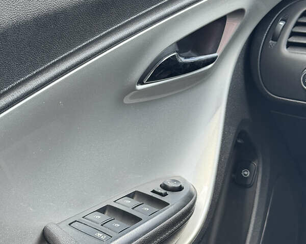 Синий Шевроле Вольт, объемом двигателя 1.39 л и пробегом 208 тыс. км за 9500 $, фото 16 на Automoto.ua