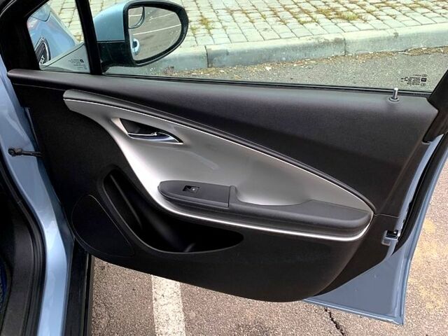 Синий Шевроле Вольт, объемом двигателя 1.4 л и пробегом 12500 тыс. км за 11400 $, фото 2 на Automoto.ua