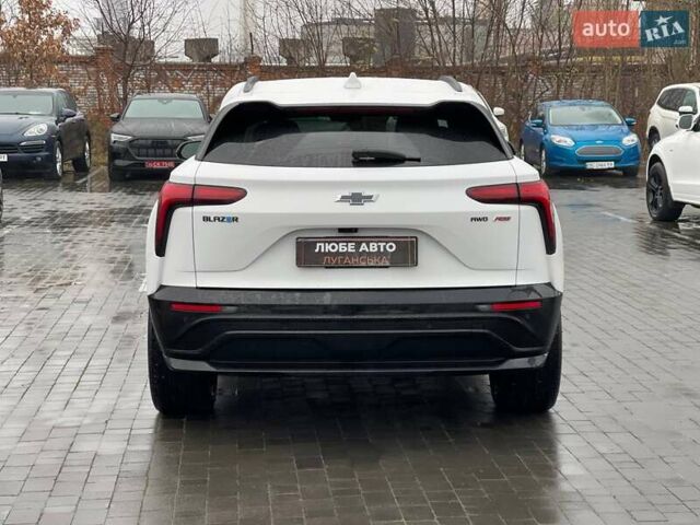 Белый Шевроле Blazer EV, объемом двигателя 0 л и пробегом 2 тыс. км за 32500 $, фото 4 на Automoto.ua