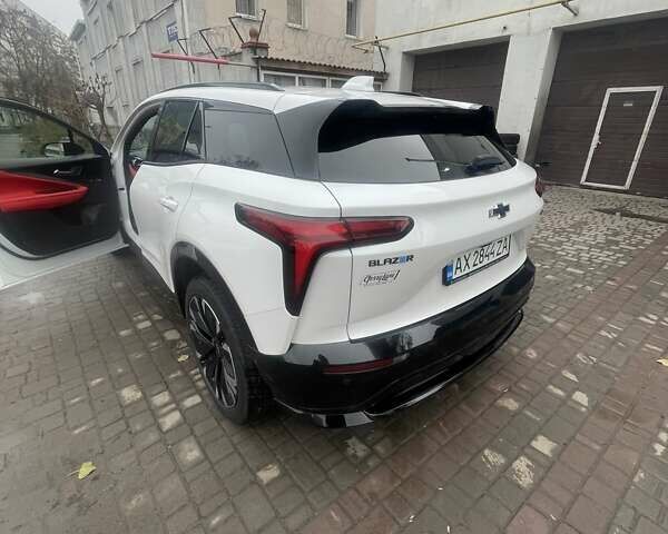 Белый Шевроле Blazer EV, объемом двигателя 0 л и пробегом 20 тыс. км за 34300 $, фото 6 на Automoto.ua