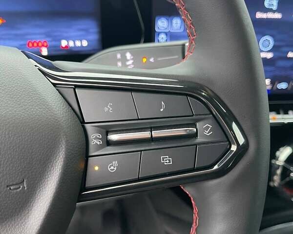 Белый Шевроле Blazer EV, объемом двигателя 0 л и пробегом 2 тыс. км за 32500 $, фото 18 на Automoto.ua