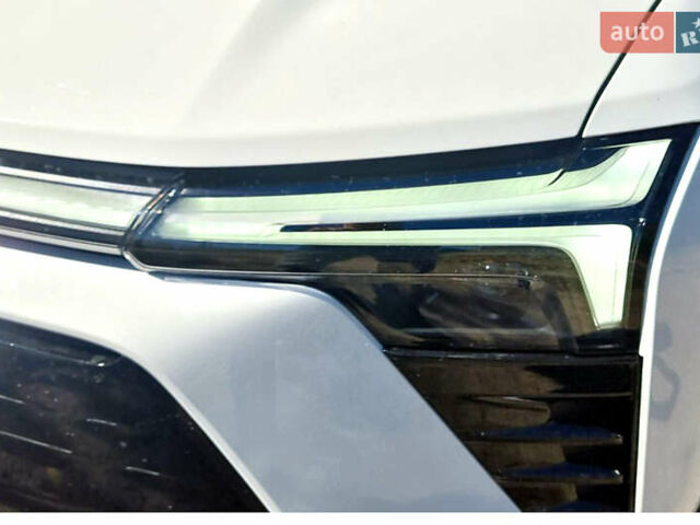 Белый Шевроле Blazer EV, объемом двигателя 0 л и пробегом 60 тыс. км за 32000 $, фото 12 на Automoto.ua