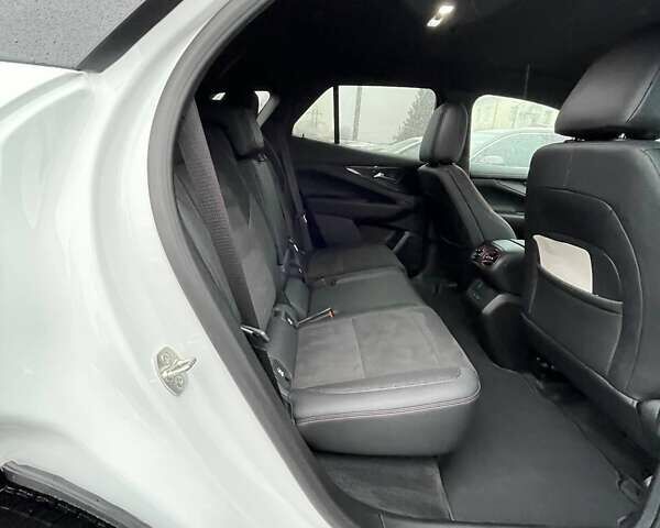 Белый Шевроле Blazer EV, объемом двигателя 0 л и пробегом 2 тыс. км за 32500 $, фото 30 на Automoto.ua