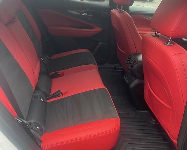 Белый Шевроле Blazer EV, объемом двигателя 0 л и пробегом 20 тыс. км за 34300 $, фото 12 на Automoto.ua