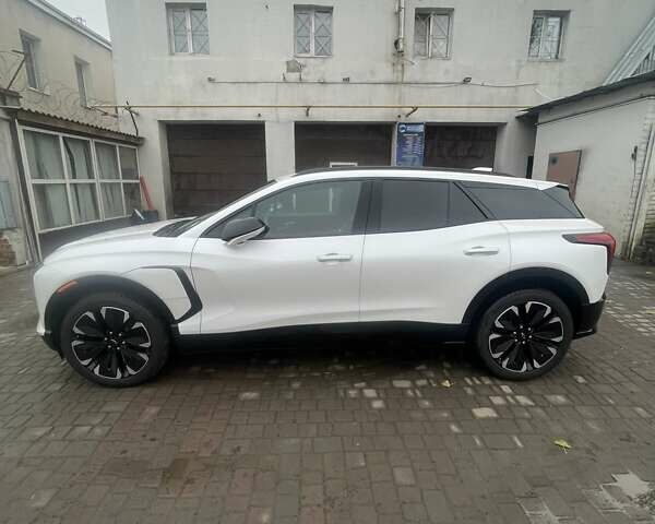 Белый Шевроле Blazer EV, объемом двигателя 0 л и пробегом 20 тыс. км за 34300 $, фото 3 на Automoto.ua
