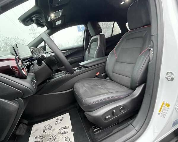 Белый Шевроле Blazer EV, объемом двигателя 0 л и пробегом 2 тыс. км за 32500 $, фото 9 на Automoto.ua