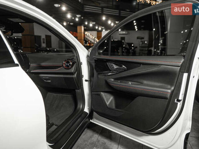 Белый Шевроле Blazer EV, объемом двигателя 0 л и пробегом 1 тыс. км за 35900 $, фото 28 на Automoto.ua