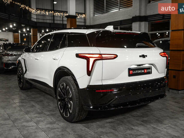 Белый Шевроле Blazer EV, объемом двигателя 0 л и пробегом 1 тыс. км за 35900 $, фото 12 на Automoto.ua