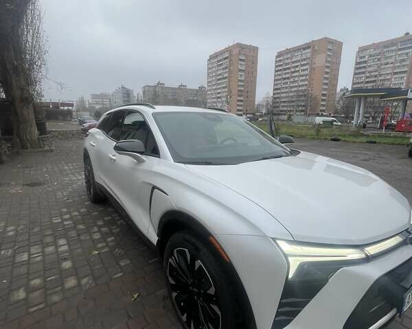 Белый Шевроле Blazer EV, объемом двигателя 0 л и пробегом 20 тыс. км за 34300 $, фото 16 на Automoto.ua