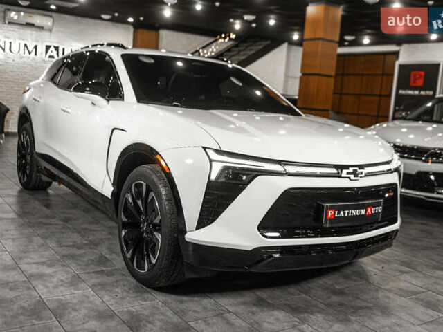 Белый Шевроле Blazer EV, объемом двигателя 0 л и пробегом 1 тыс. км за 35900 $, фото 6 на Automoto.ua
