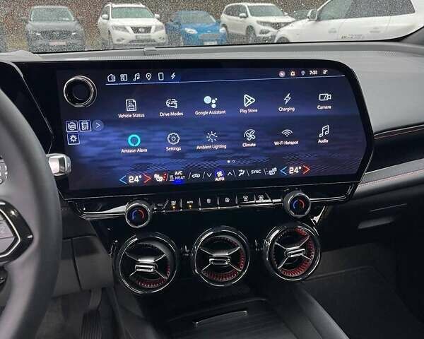 Белый Шевроле Blazer EV, объемом двигателя 0 л и пробегом 2 тыс. км за 32500 $, фото 22 на Automoto.ua