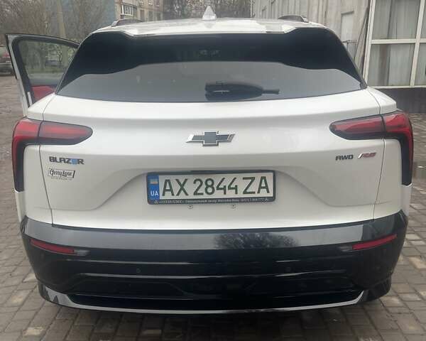 Белый Шевроле Blazer EV, объемом двигателя 0 л и пробегом 20 тыс. км за 34300 $, фото 5 на Automoto.ua