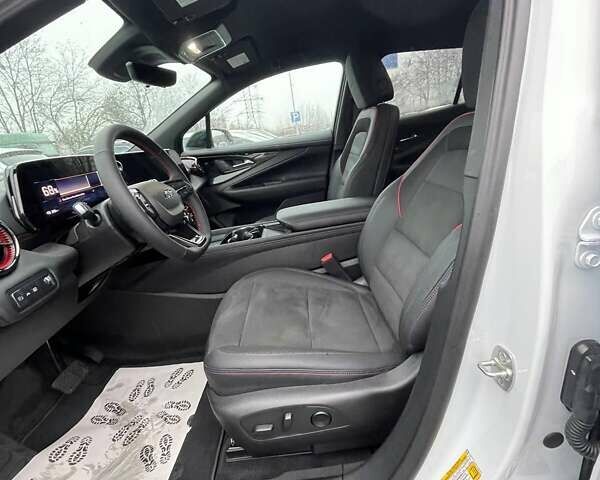Белый Шевроле Blazer EV, объемом двигателя 0 л и пробегом 2 тыс. км за 32500 $, фото 8 на Automoto.ua