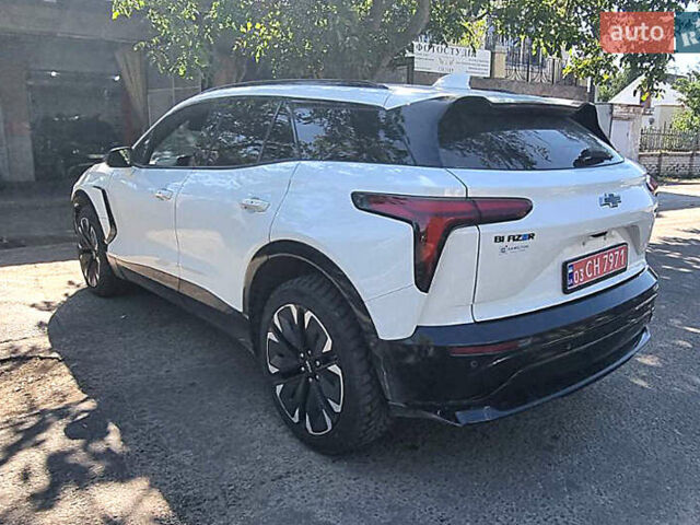 Белый Шевроле Blazer EV, объемом двигателя 0 л и пробегом 60 тыс. км за 32000 $, фото 4 на Automoto.ua