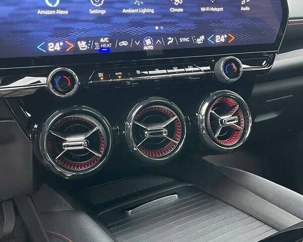 Белый Шевроле Blazer EV, объемом двигателя 0 л и пробегом 2 тыс. км за 32500 $, фото 25 на Automoto.ua