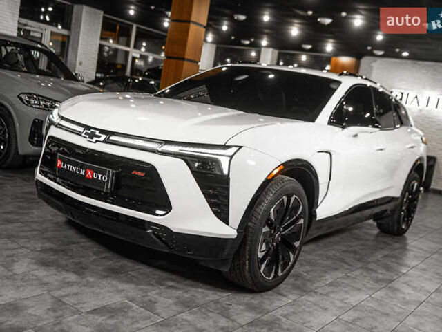 Белый Шевроле Blazer EV, объемом двигателя 0 л и пробегом 1 тыс. км за 35900 $, фото 3 на Automoto.ua