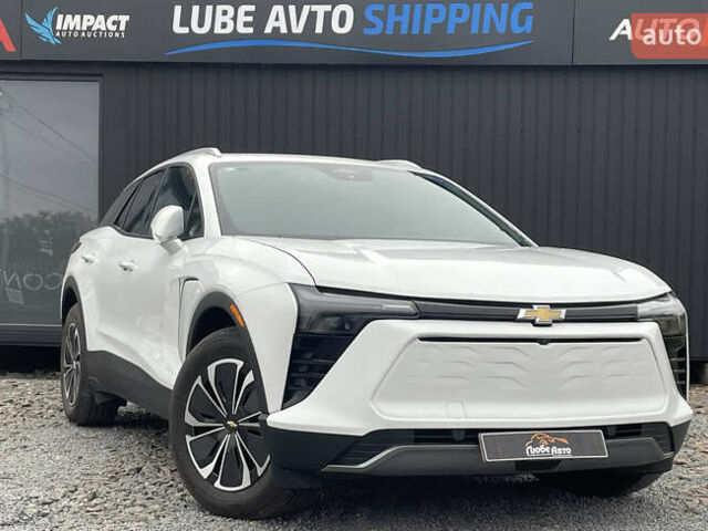 Белый Шевроле Blazer EV, объемом двигателя 0 л и пробегом 5 тыс. км за 31900 $, фото 1 на Automoto.ua