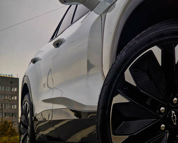 Білий Шевроле Blazer EV, об'ємом двигуна 0 л та пробігом 9 тис. км за 35500 $, фото 20 на Automoto.ua