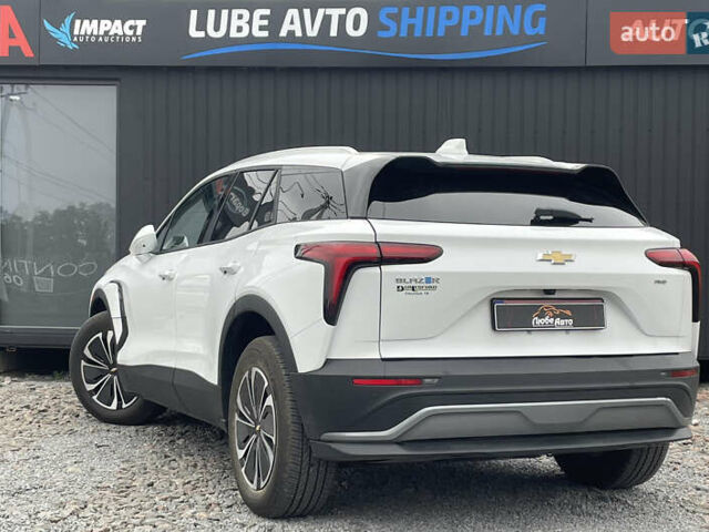 Белый Шевроле Blazer EV, объемом двигателя 0 л и пробегом 5 тыс. км за 31900 $, фото 4 на Automoto.ua
