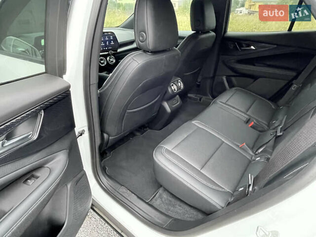 Білий Шевроле Blazer EV, об'ємом двигуна 0 л та пробігом 5 тис. км за 31900 $, фото 8 на Automoto.ua