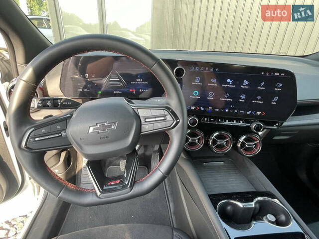 Білий Шевроле Blazer EV, об'ємом двигуна 0 л та пробігом 7 тис. км за 33200 $, фото 8 на Automoto.ua