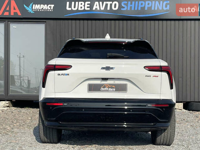 Білий Шевроле Blazer EV, об'ємом двигуна 0 л та пробігом 7 тис. км за 33200 $, фото 5 на Automoto.ua